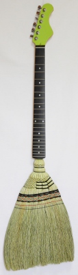 ほうきギター1 (114x400).jpg