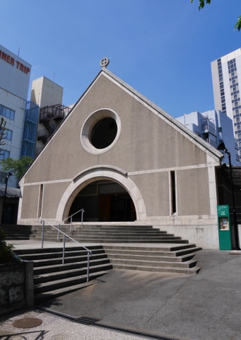 聖アンデレ教会礼拝堂 (341x480).jpg